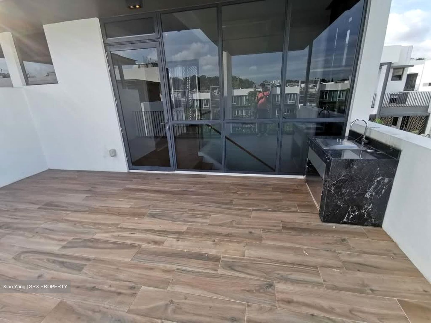 Sunrise Terrace (D28), Terrace #594113731